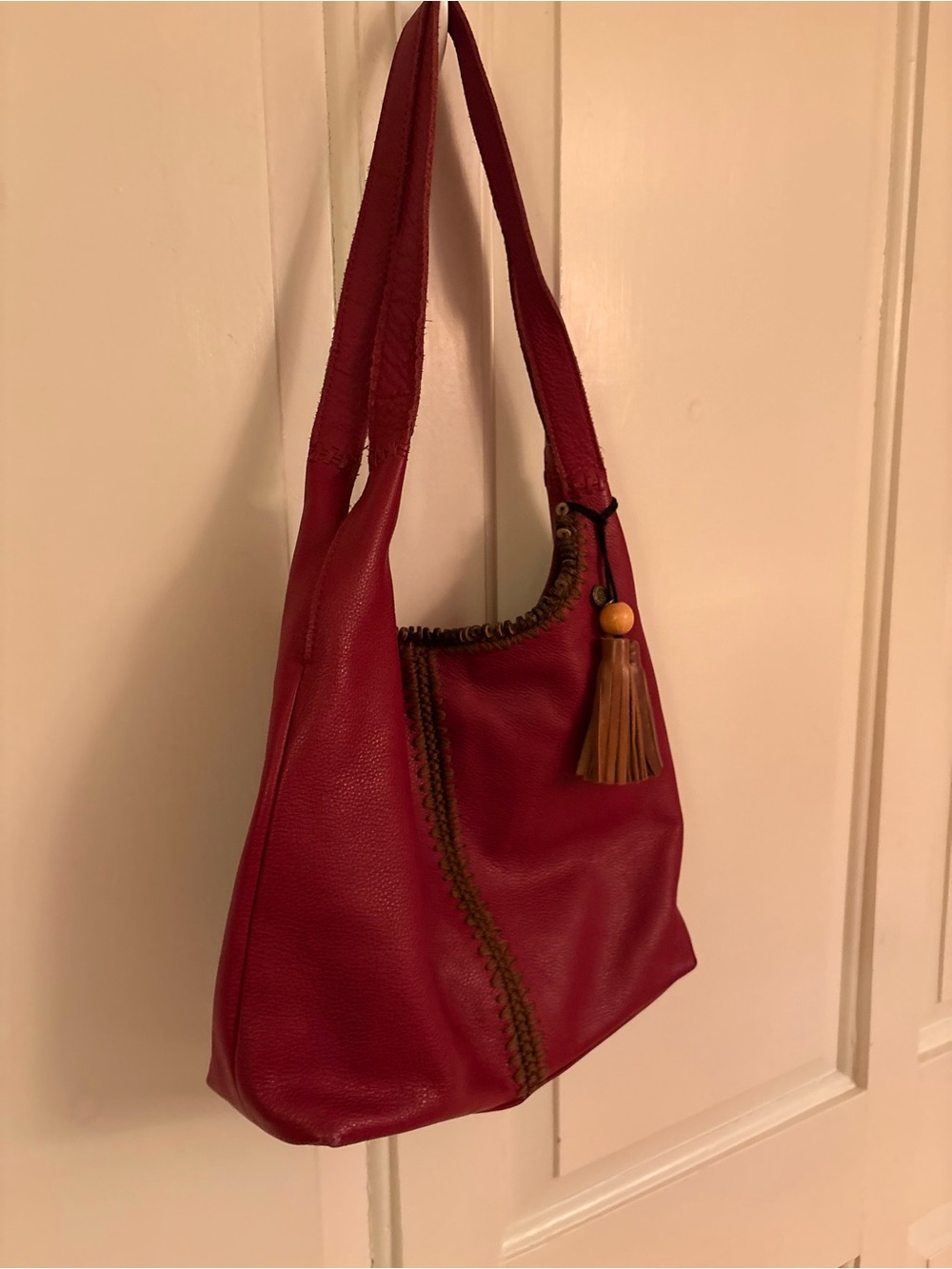 The Sak Huntley Hobo Bag Crimson Red Pebbled Leather Crochet Detail Tassel Charm - Picture 2 of 8